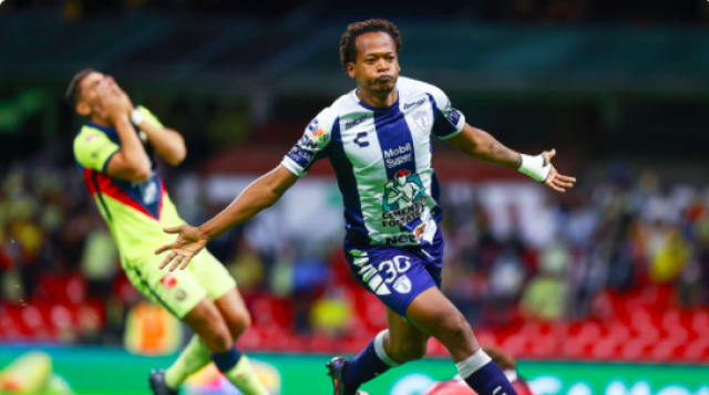 Romario Ibarra 4