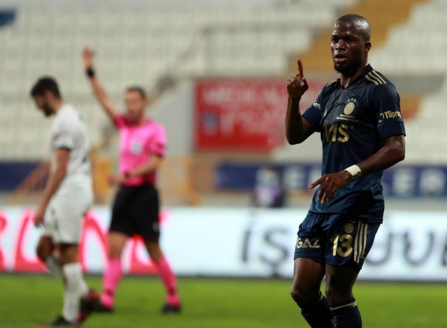 Enner Valencia 13