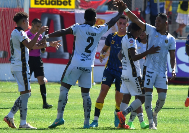 Aucas 4