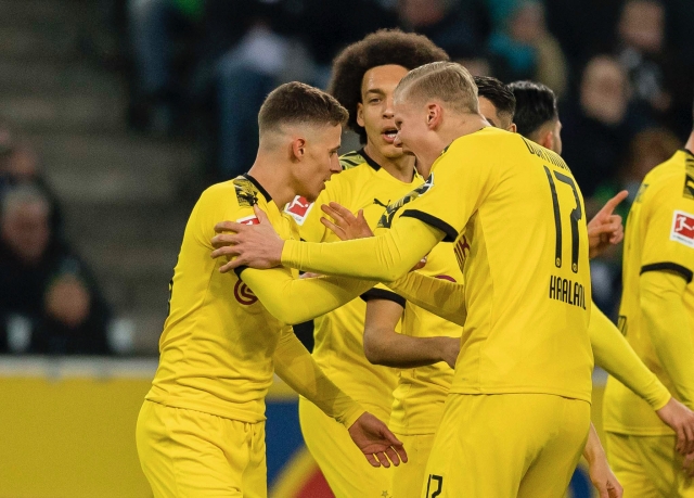 Borussia Dortmund 8