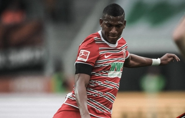 Carlos Gruezo 4