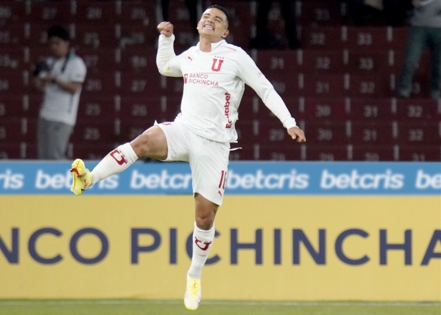 Alexander Alvarado 15