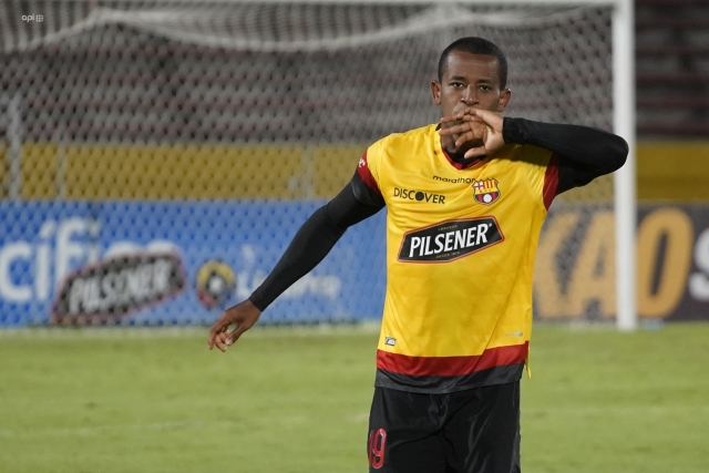 Nixon Molina 2