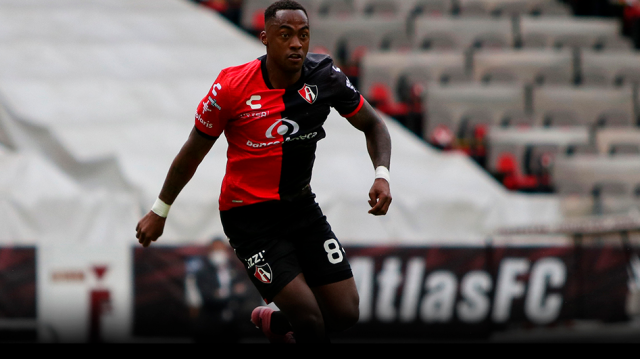 Renato Ibarra 10