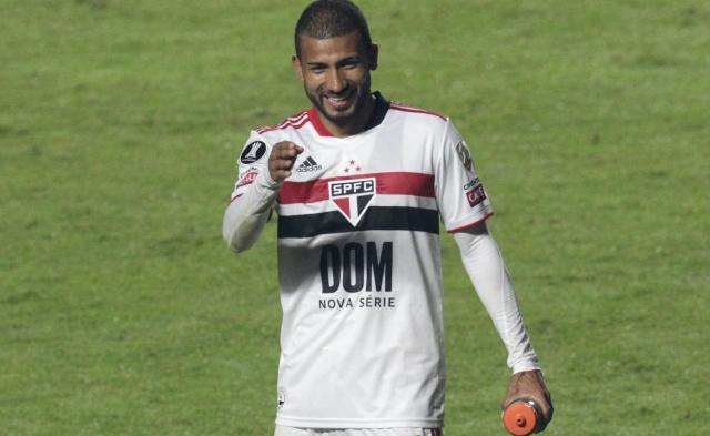 Joao Rojas 7