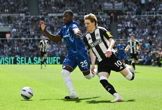 Moises Caicedo 37