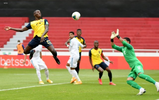 Moises Caicedo Sel 4