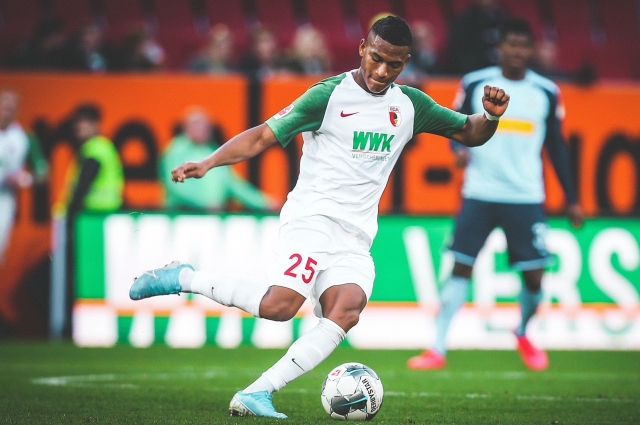 Carlos Gruezo 4