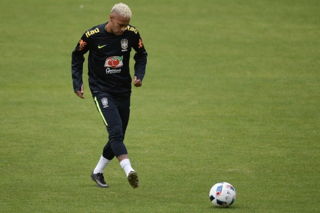 Neymar Junior en Casa Blanca