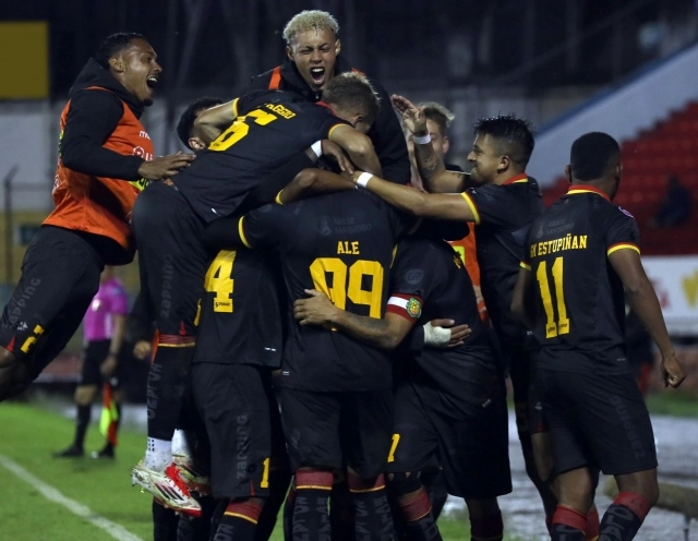 Deportivo Cuenca 8