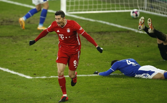 Robert Lewandowski 4