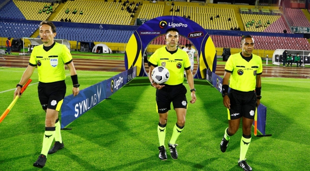 Arbitros 8