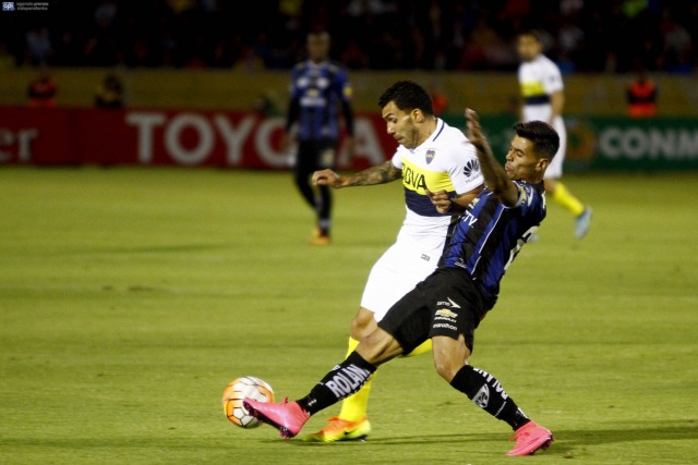 Carlos Tevez vs IDV