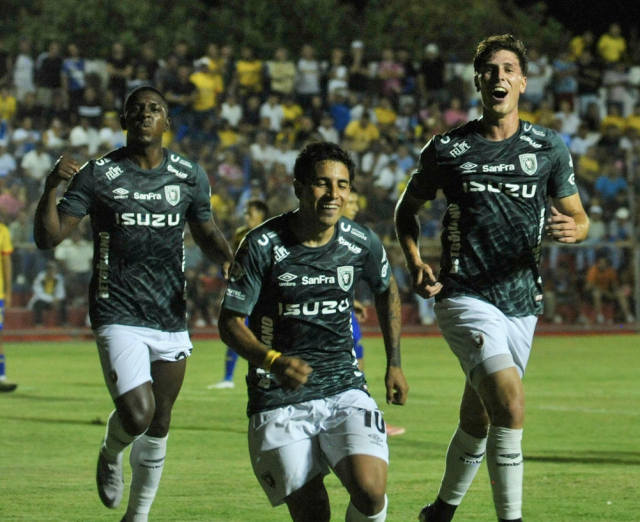 Leones FC 7