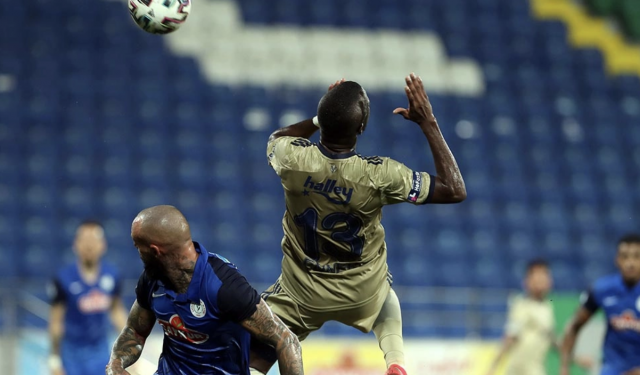 Énner Valencia 4