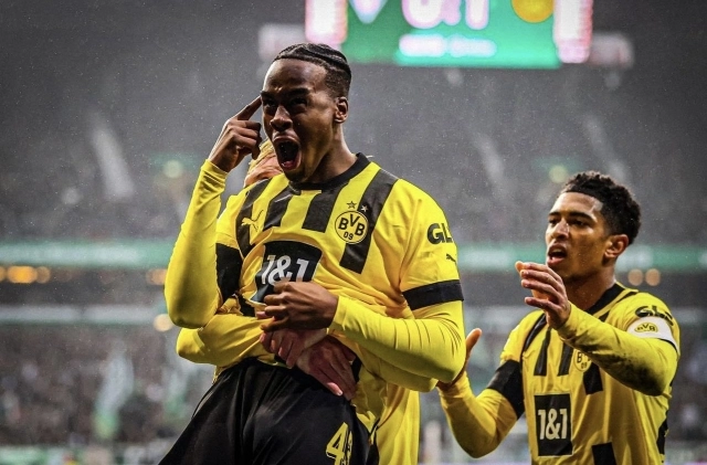 Borussia Dortmund 7