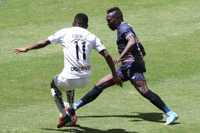 Walter Ayovi 3