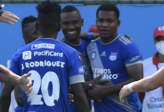 Romario Caicedo 4