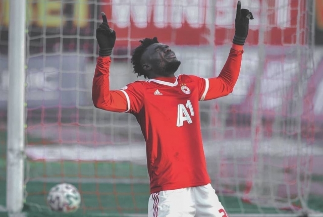 Jordy Caicedo 8